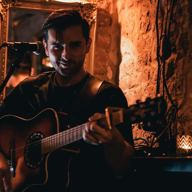 Prague: New Year's Eve at Kontakt Bar w/ Drinks & Live Music - Experience the Best New Year’s Eve Party at Kontakt Bar in Prague