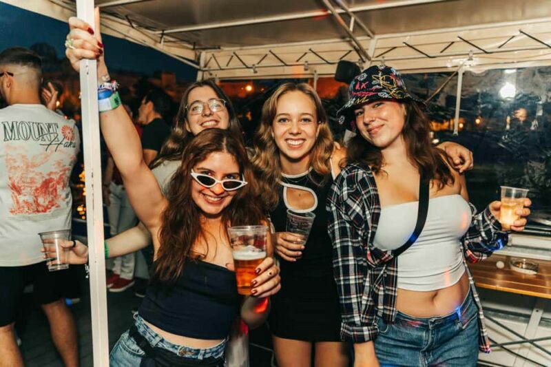 Prague: New Year's Eve Boat Party w/ Open Bar & SaSaZu Club - Key Points