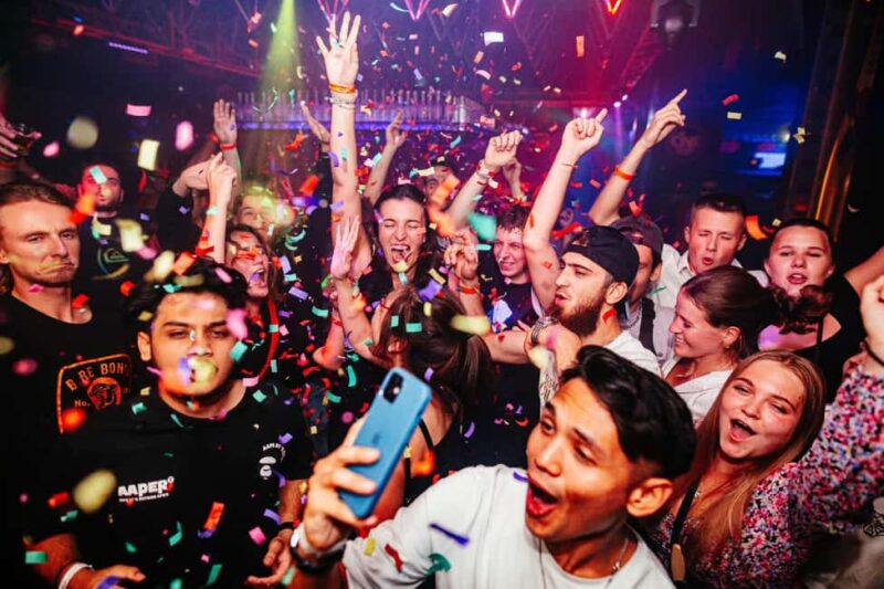 Prague: New Years Eve Booze Cruise with Free Afterparty - Key Points