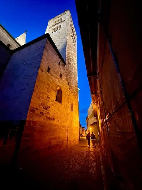Prague: Night Walk through Prague Castle with City Views - The Castle Gates Close at 10 pm