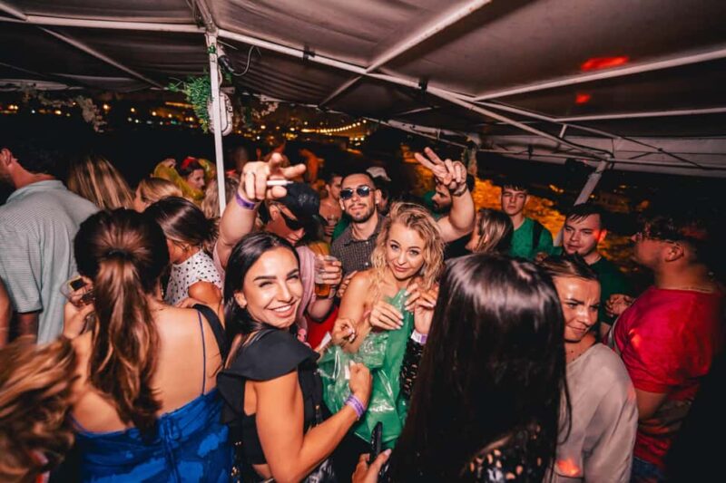 Prague: NYE 2hr Open Bar Party Boat, Fireworks, SaSaZu Club - Prague NYE 2-Hour Open Bar Party Boat, Fireworks, SaSaZu Club: A Festive Guide