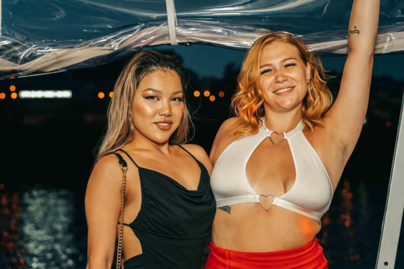 Prague: NYE 2hr Open Bar Party Boat, Fireworks, SaSaZu Club - Dancing Until Dawn at SaSaZu Club