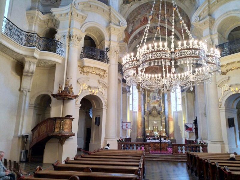 Prague: Old Town and Classical Concert Tour - Explore Prague’s Old Town with an Expert Local Guide