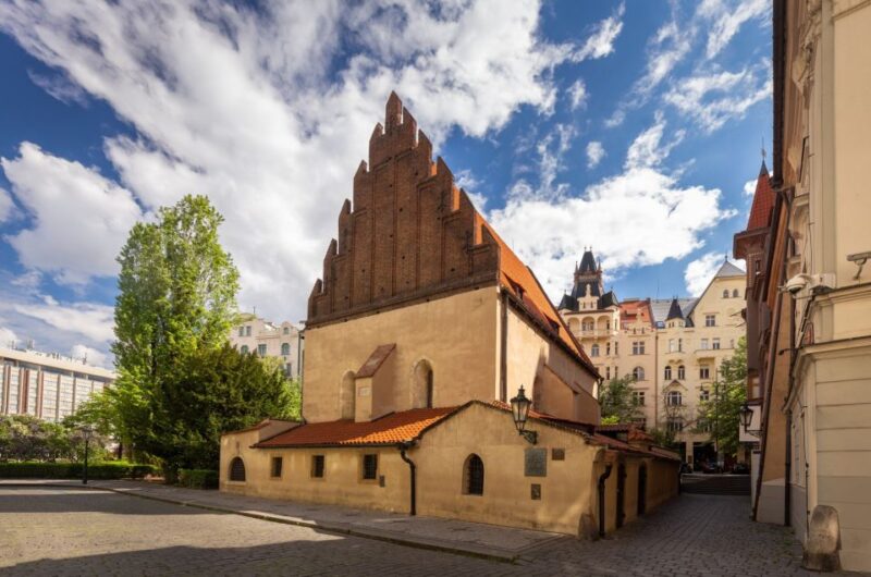 Prague: Old Town Highlights Private Guided Walking Tour - Explore Pragues Old Town with a Private Guide for Deep Insights