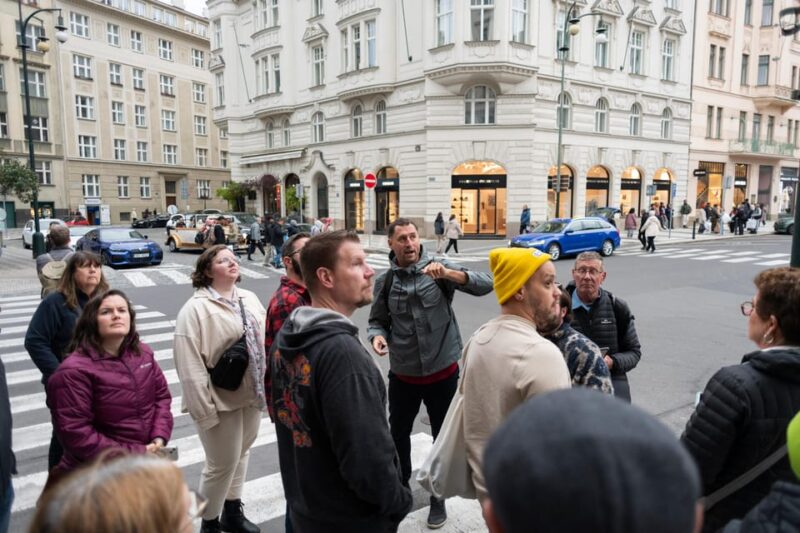 Prague: Old Town, Jewish Quarter & Astro Clock Walking Tour - Wandering through Josefov: Prague’s Jewish Quarter