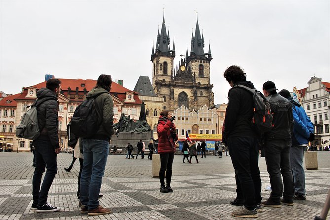 Prague Old Town, Medieval Underground and Dungeon Historical Tour - Pacing, Group Size, and Tour Atmosphere