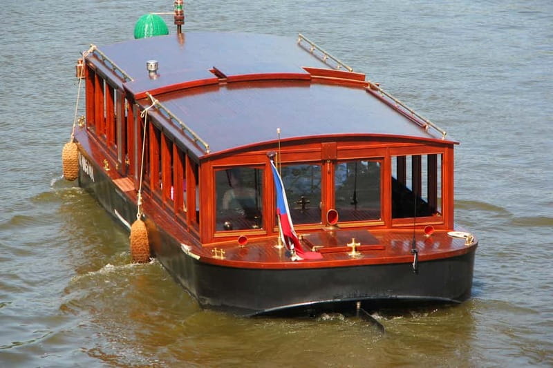 Prague: Old Town, Prague Castle & River Cruise Day Tour - The Tour Starts in Mala Strana at Mostecká 4