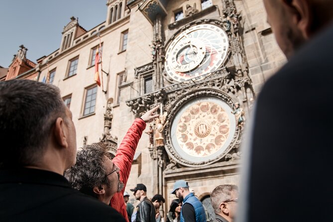 Prague Old Town, River Cruise and Prague Castle Sightseeing Tour Including Lunch - Scenic 45-Minute Vltava River Cruise