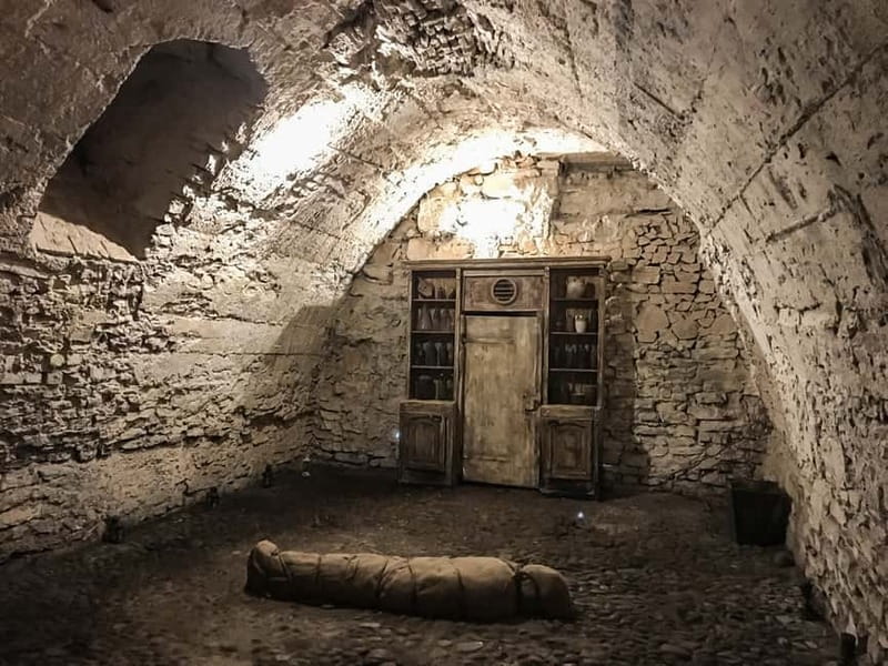 Prague: Oldtown, Medieval Underground & Dungeon History Tour - The Dungeon and the Medieval Torture Instruments