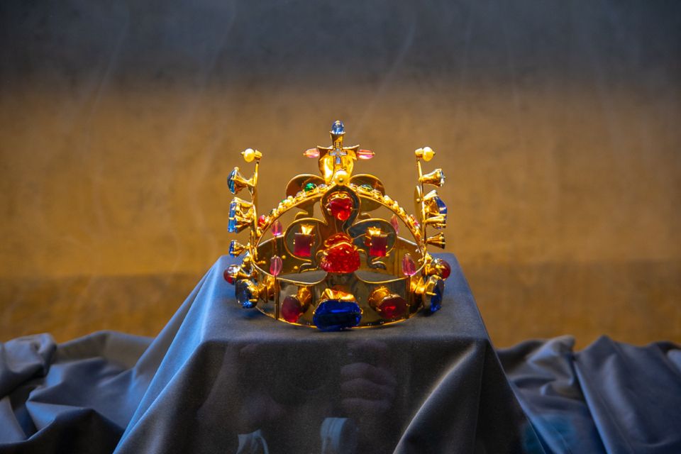 Prague: Prague Castle Complex Smartphone Audio Guide - Additional Costs and Requirements