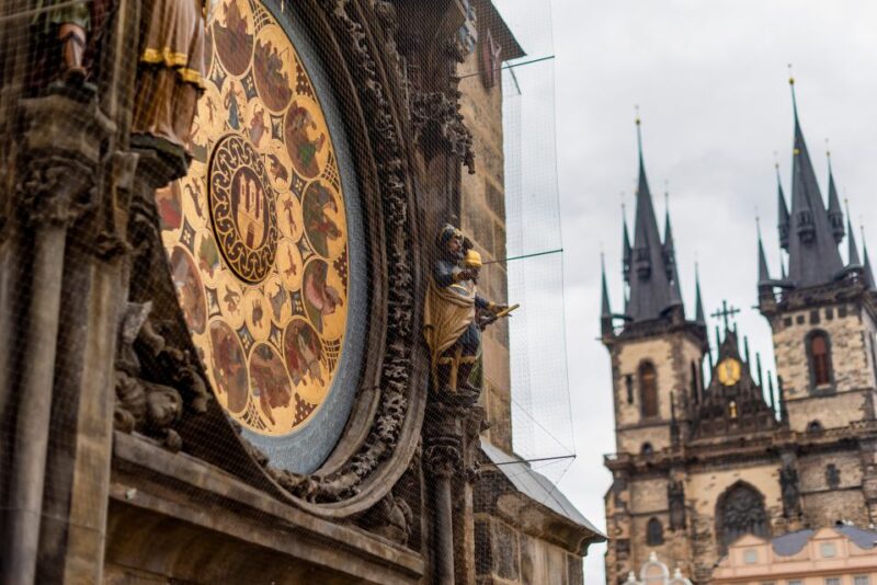 Prague: Prague Castle, Jewish Quarter, Clock Tower Admission - Key Points
