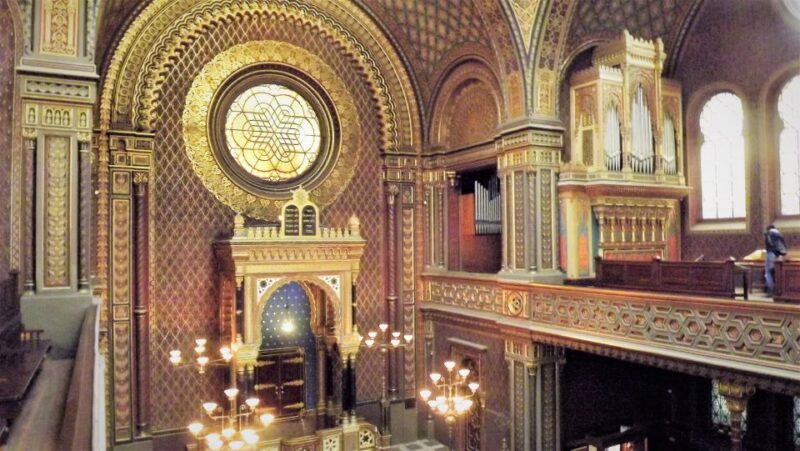 Prague: Prague Castle, Jewish Quarter, Clock Tower Admission - The Astronomical Clock Tower: Stunning Views and Historic Clockworks