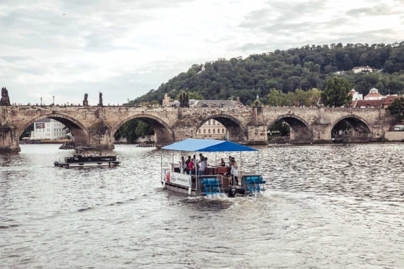 Prague: Private Cycle Boat River Tour with Beer or Prosecco - What You Can Expect from the Drinking Options