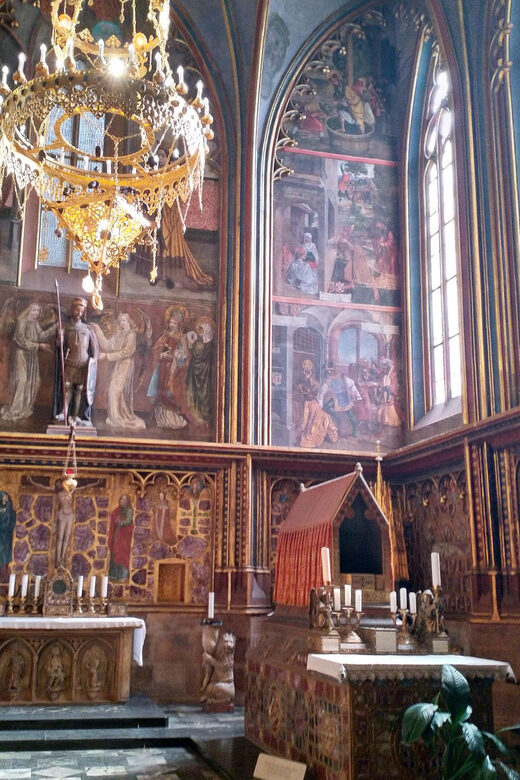 Prague: Private tour of Prague castle, meet up at hotel - The Storytelling Style of the Private Guide