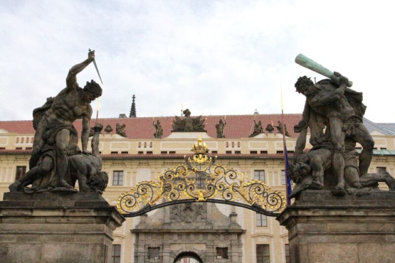 Prague: Private Tour of the Prague Castle Grounds - Exclusive Access to Prague Castle’s Interior Highlights