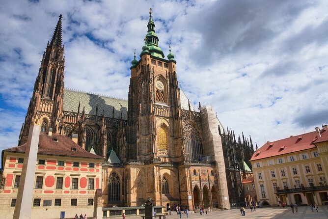 Prague Private Tour with rooftop bar and Prosseco - Guide Expertise and Personalization