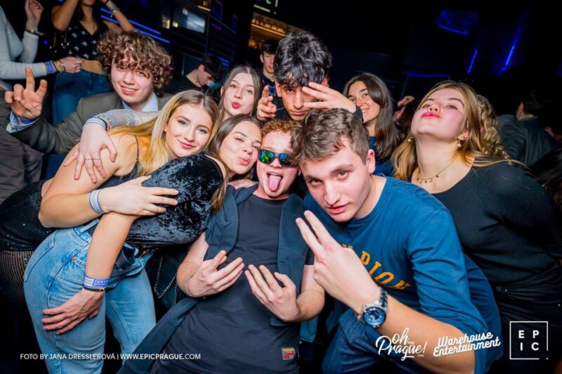 Prague: Pub Crawl with Shots & Entrance to Rooftop Club - What’s Included and What to Expect