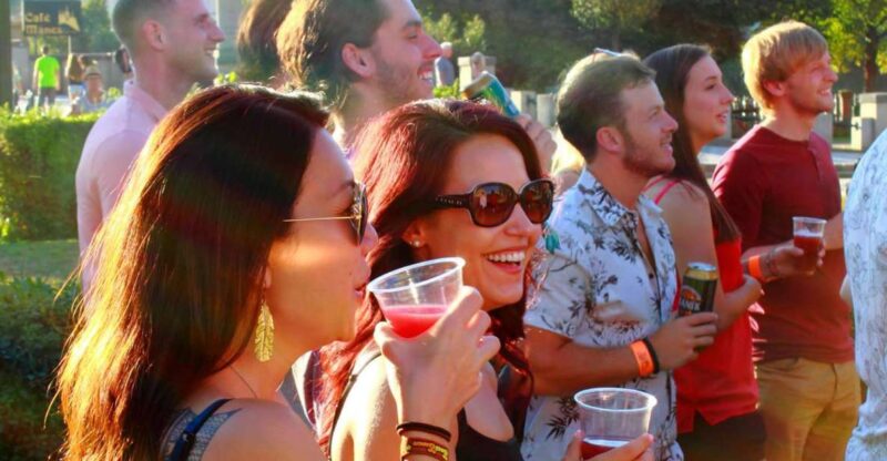 Prague: Riverside Parties - Prague: Riverside Parties – a lively and affordable way to enjoy the city’s nightlife