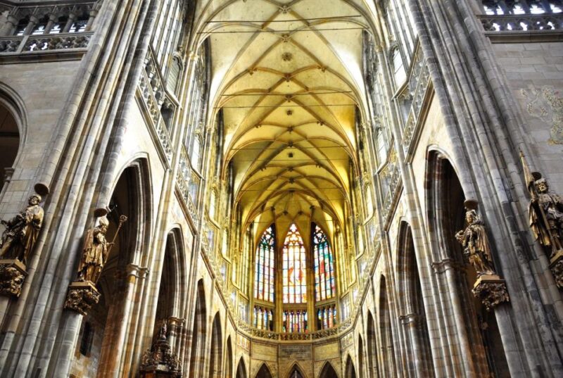 Prague Royal Castle, St Vitus, Golden Lane Tour with Tickets - Discovering the Royal Heritage at St. Vitus Cathedral