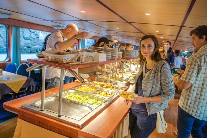 Prague: Sightseeing Boat Cruise with Buffet Dinner - The Audio Guide and Commentary