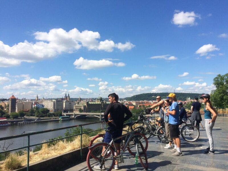 Prague: Stunning Viewpoints, Castle, City & Park Bike Tour - Key Points