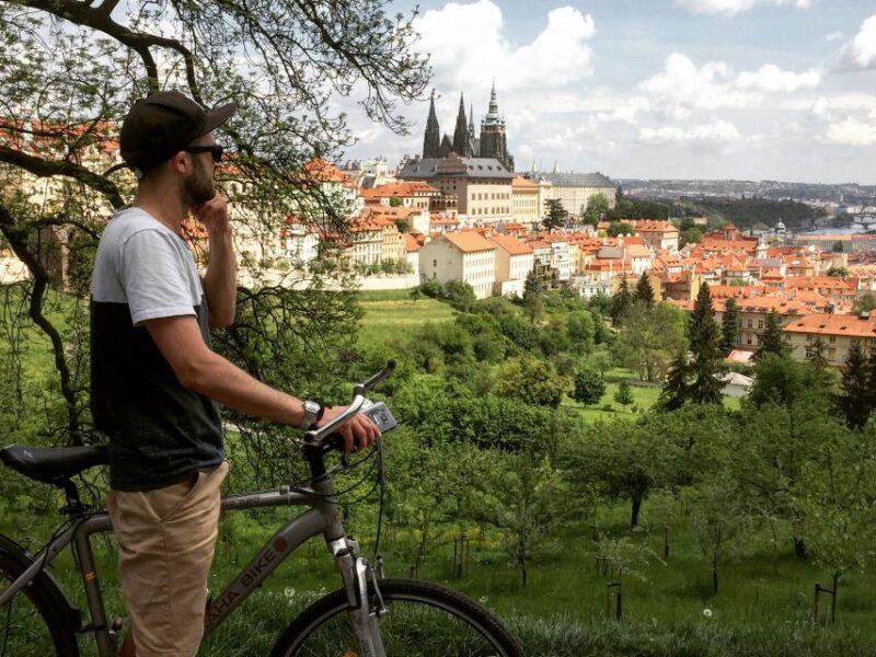 Prague: Stunning Viewpoints, Castle, City & Park E-Bike Tour - Who Should Consider This Tour