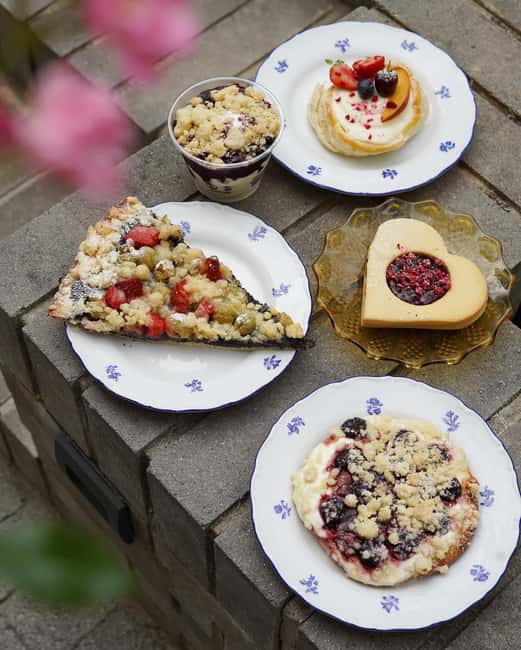 Prague: Sunrise Run & Breakfast with Czech Champion - Running Through Pragues Early Morning Streets