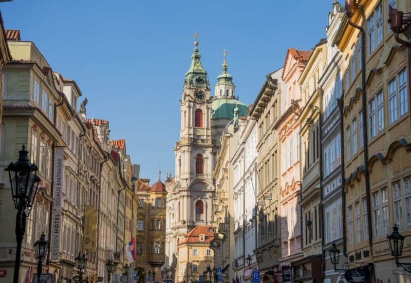 Prague Tour in Spanish - Exploring the Jewish Quarter and Its Fascinating Past