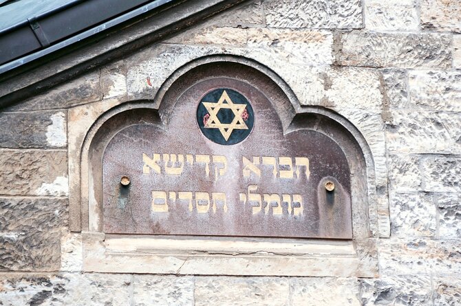 Prague Tour of Pinkas, Klausen, Maze and Spanish Synagogues - The Spanish Synagogue and Its Exhibitions