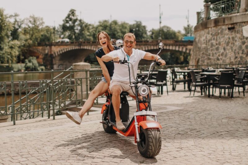 Prague: VIP Private 3 hours E-scooter tour with guide - Flexibility in Route Planning for a Personalized Experience