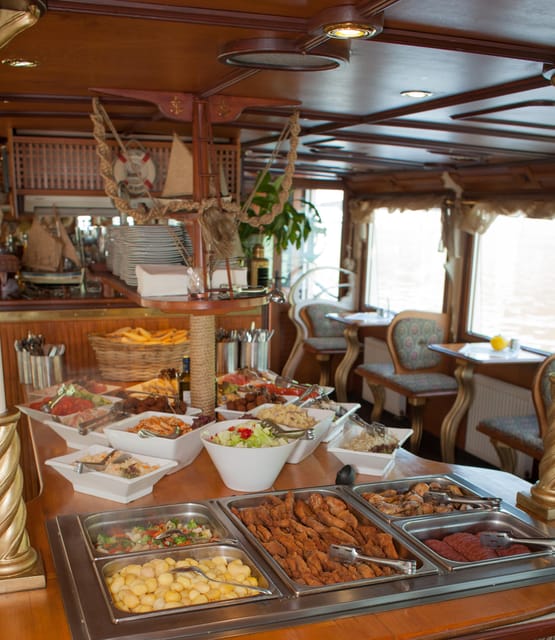 Prague: Vltava River Evening Dinner Cruise - Comparing with Similar Experiences in Prague