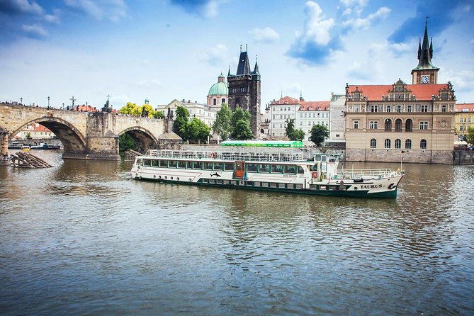 Prague Vltava River Lunch Cruise - Guide and Commentary Quality