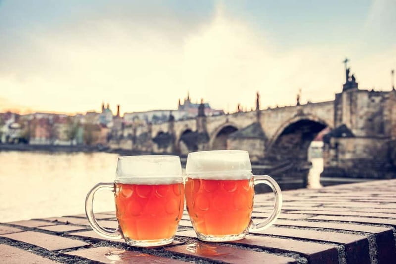 Prague: Walking & Beer Tour For Solo Travelers - Savor a Handpicked Selection of Czech Beers