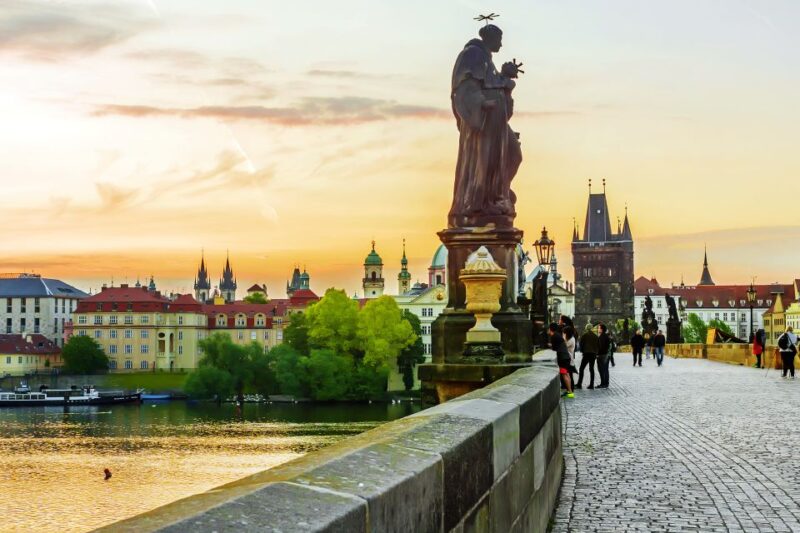 Prague: Walking Tour & Virtual Reality Experience - Value and Unique Features of the Tour