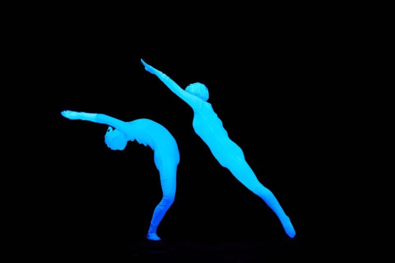 Prague: WOW Show Black Light Theater - Visual Effects and Artistic Highlights