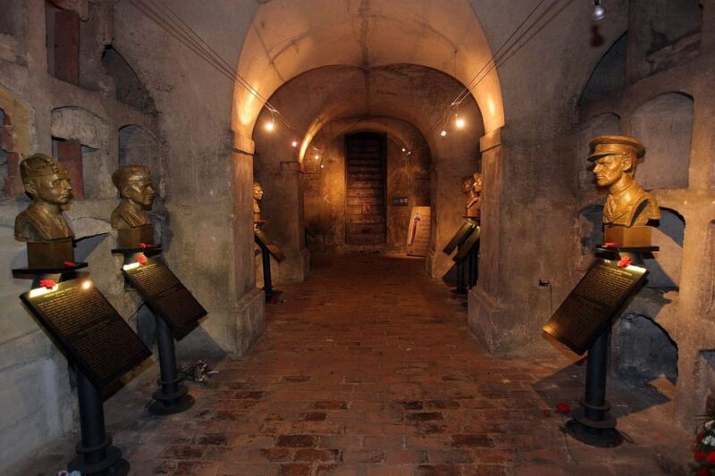 Prague: WWII Tour with Local Historian SMALL GROUP - The Prague Uprising of 1945 and Resistance Stories