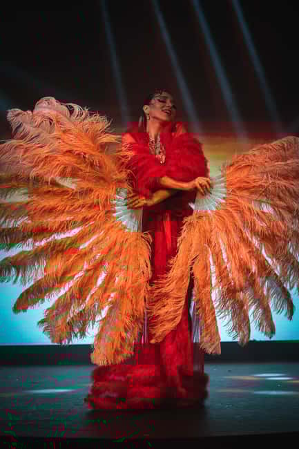 Prague:Breathtaking Cabaret Show with 4-Course Dinner Option - Timing and Audience Engagement