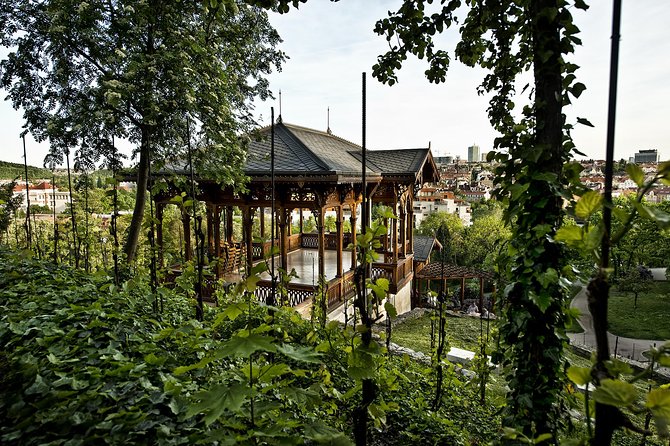 Prague´s Hidden Vineyards Private Tour - Scenic Views Over Troja Castle and Botanical Gardens