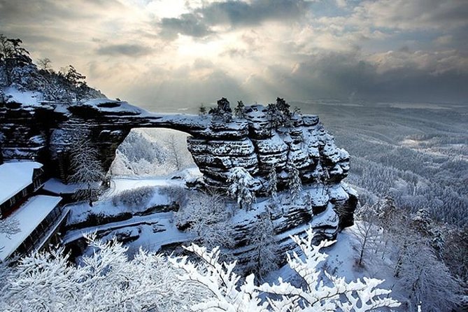 Pravcicka Gate & Bastei Bridge Winter National Park Tour from Prague - Food, Snacks, and Comfort