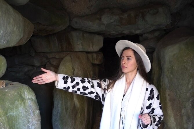 Prehistoric Britain: Ancient Caves, Stonehenge & Haunted Forest - Mystical Stories at Wayland’s Smithy