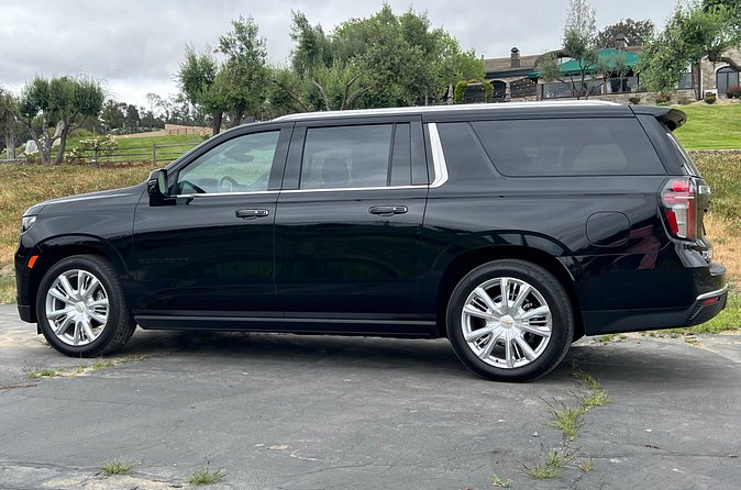 Premium Black Car Transfer from Temecula to LAX - Who Should Consider This Premium Black Car Transfer?