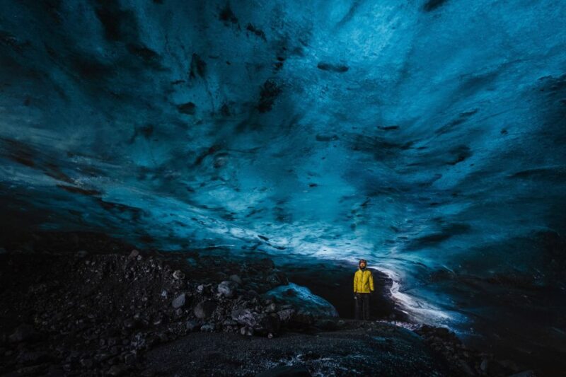 Premium Blue Ice Cave Tour - hot soup & hot drink incl. - Practical Logistics and Accessibility