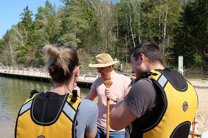 Premium guided Canoe Tour in lake Plateliai Handcrafted inventory and picnic set - Discover the Unique Experience of the Premium Canoe Tour in Lake Plateliai