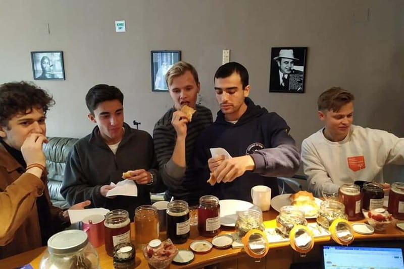 Premium honey and herbal tea tasting - Discover Bulgaria’s Sweet and Herbal Flavors in Sofia