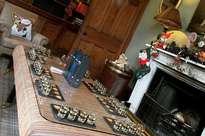 Premium Irish Whiskey Tasting Hosted by Local Dublin Expert - Tasting Six Whiskeys: From Artisan to Classic Brands