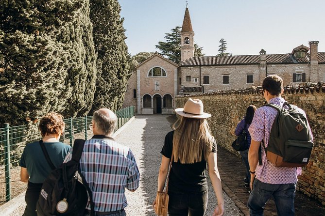 Premium Lagoon Excursion: Murano Glass, Burano & Lace Museum - Who Would Most Enjoy This Tour