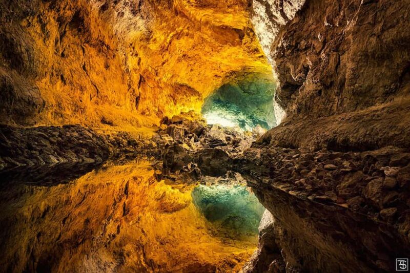 Premium Lanzarote: Discover 3 Iconic Art & Tourism Centers - Exploring the Fire Mountains at Timanfaya National Park