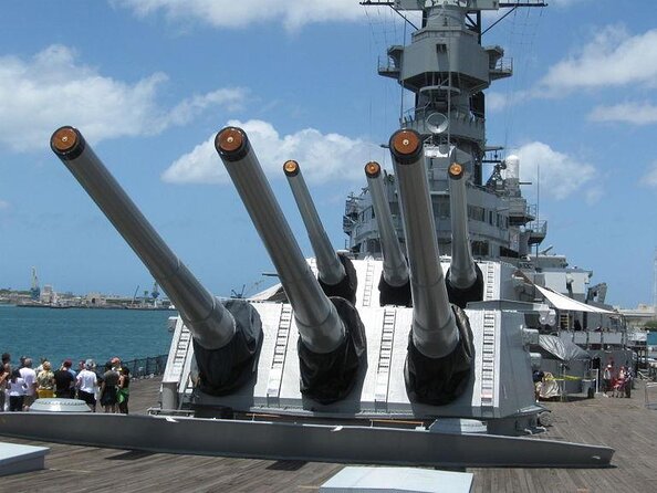 Premium Pearl Harbor Small Group Tour with Lunch - Explore Pearl Harbor on a Premium Small Group Tour with Lunch in Honolulu