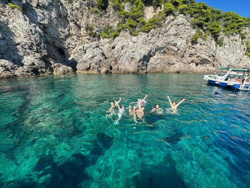 PREMIUM PRIVATE Blue Cave- tour with luxury speedboat - The Luxurious Speedboat and Its Features