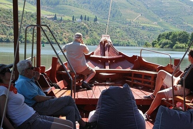 Premium Private Douro Tour: 2 Wineries with Tastings & Cruise - The Guide: Knowledgeable and Engaging